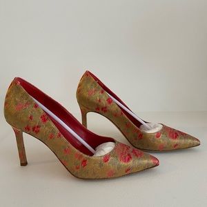 Manolo Blahnik BB 90 Fabric Pump